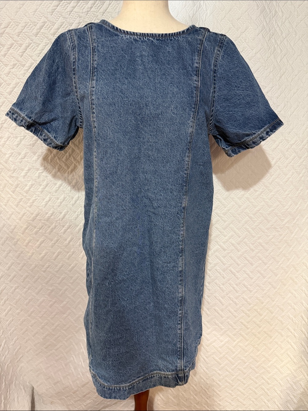 Old Navy Medium Blue Denim Short Sleeve Shift Dress